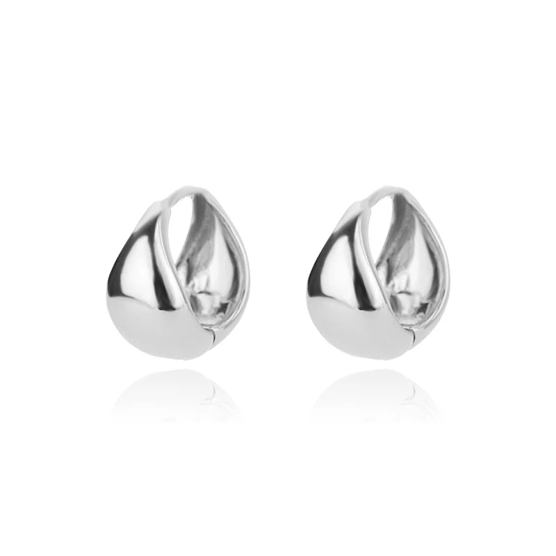 Bianca Shine – Elegant Women’s Hoop Earrings