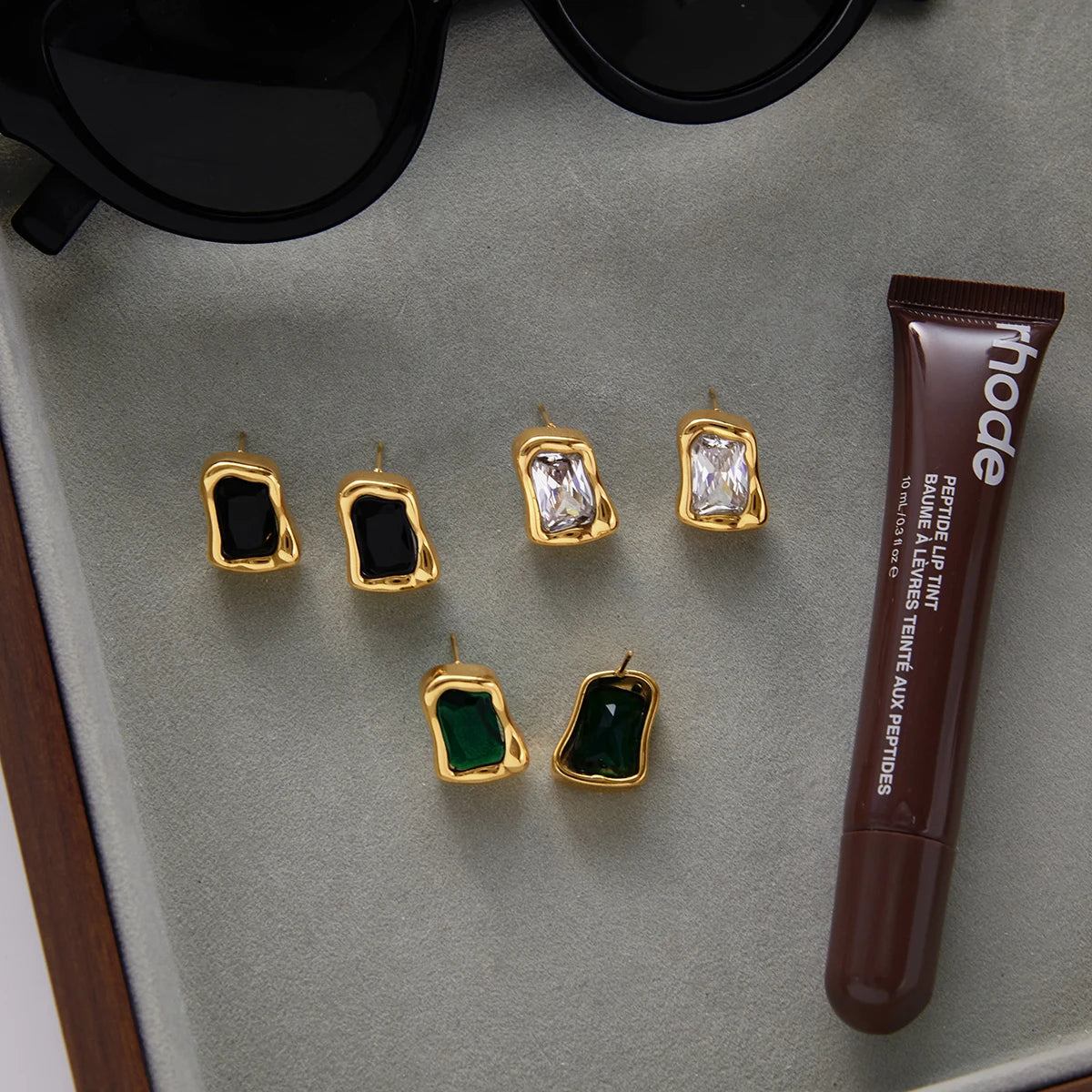 Vesperelle – Vintage Statement Earrings