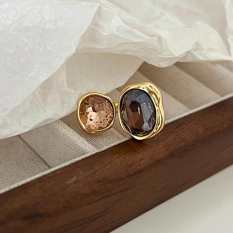 The Aven Ring