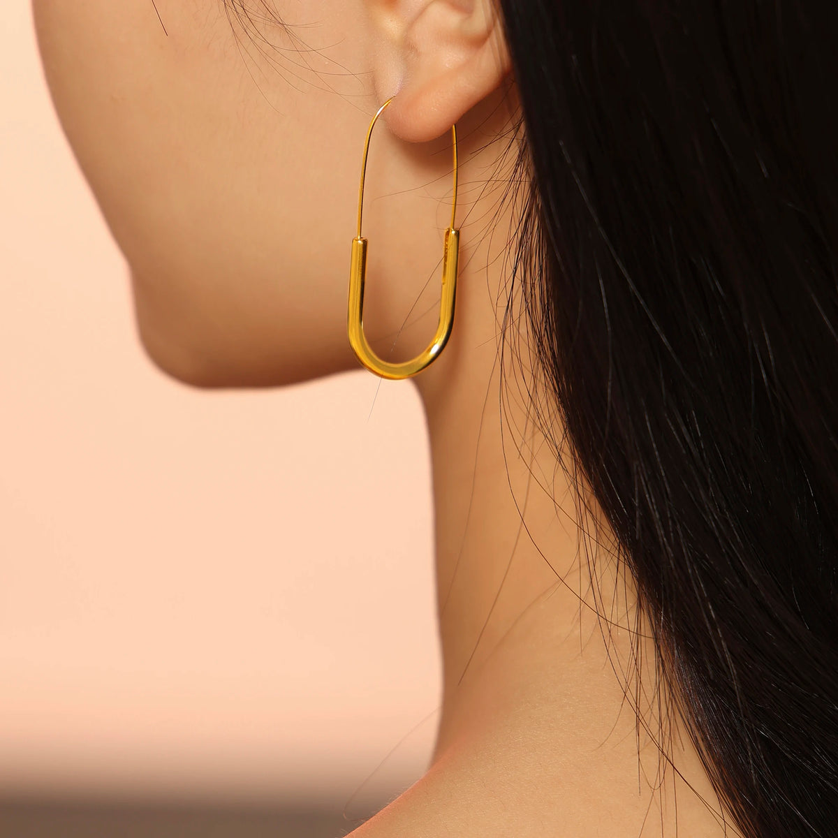 Lunaris Pin – 18K Gold Minimalist Hoop Earrings