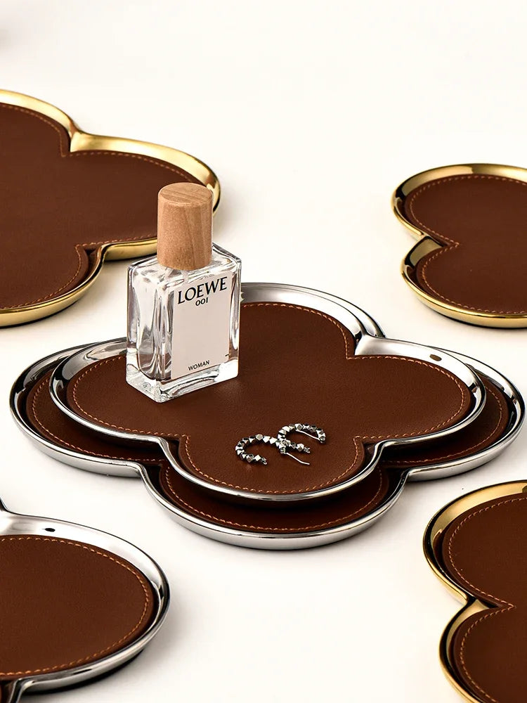 Bianca Aura – Refined Leather & Ceramic Jewelry Display Tray