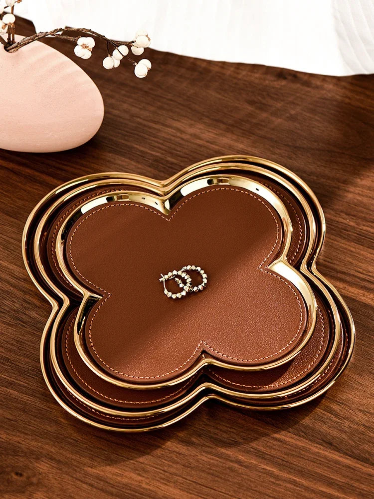 Bianca Aura – Refined Leather & Ceramic Jewelry Display Tray