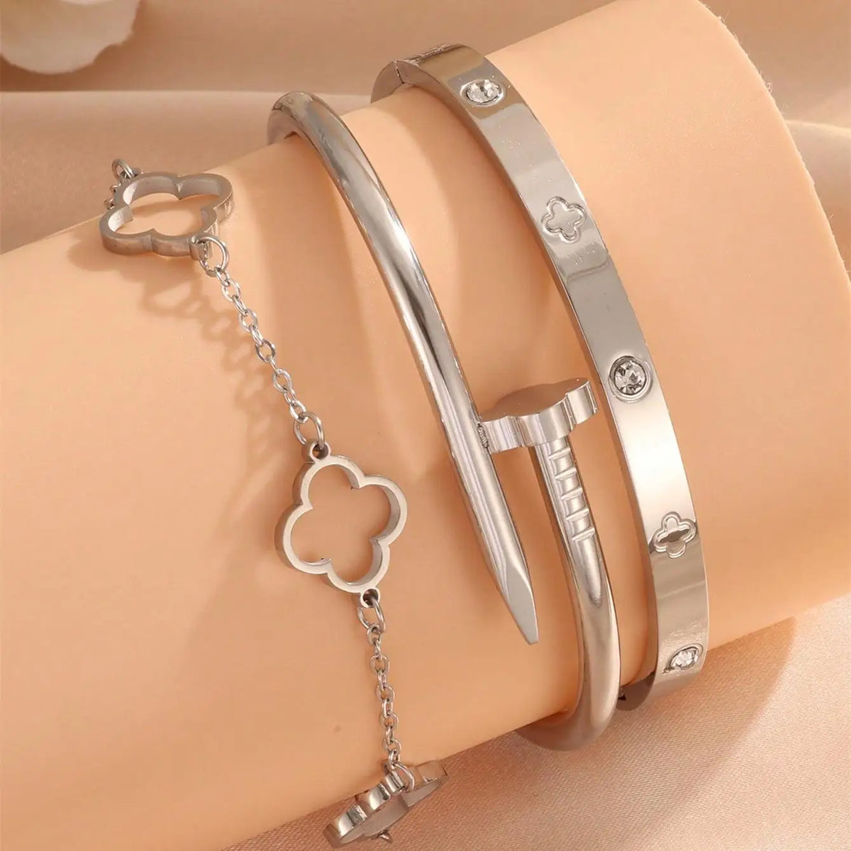 Dionne Luxe – French Lucky Charm Duo