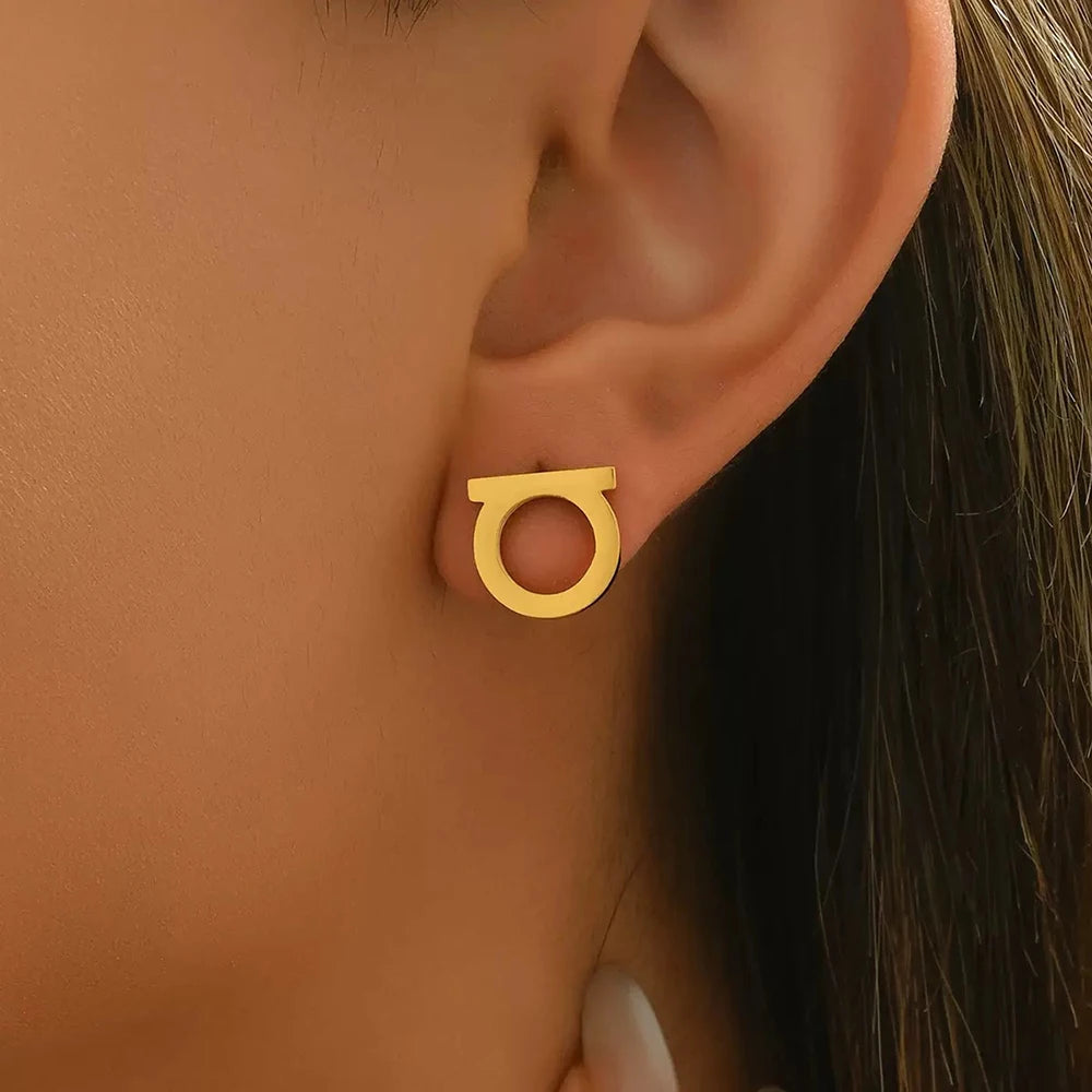 Selara Luster – Elegant D Initial Ear Jewelry