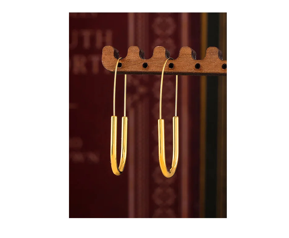 Lunaris Pin – 18K Gold Minimalist Hoop Earrings