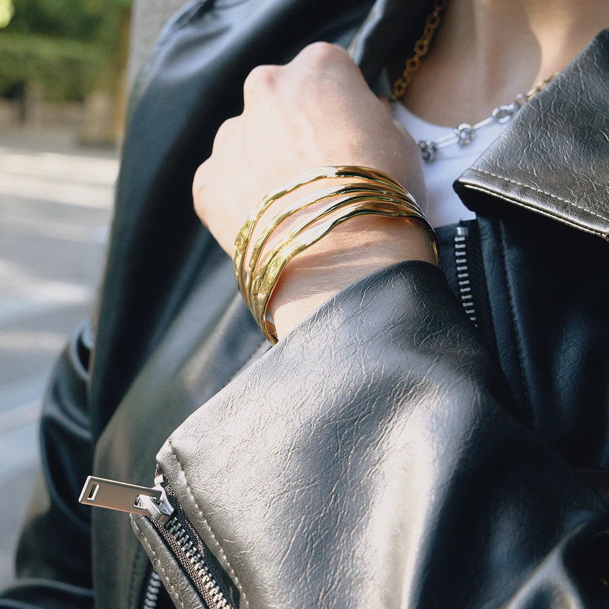 Lunara Bold – Minimalist Four-Layer Cuff Bracelet