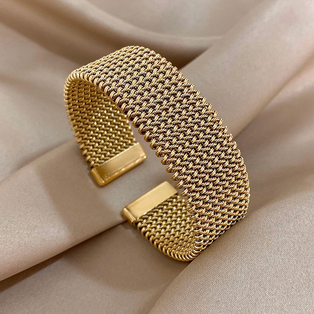 Veyrisse – Vintage Braided Stainless Steel Cuff Bracelet