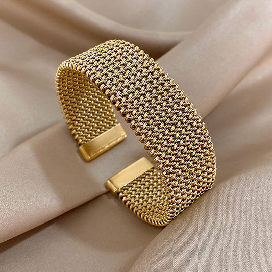 Veyrisse – Vintage Braided Stainless Steel Cuff Bracelet