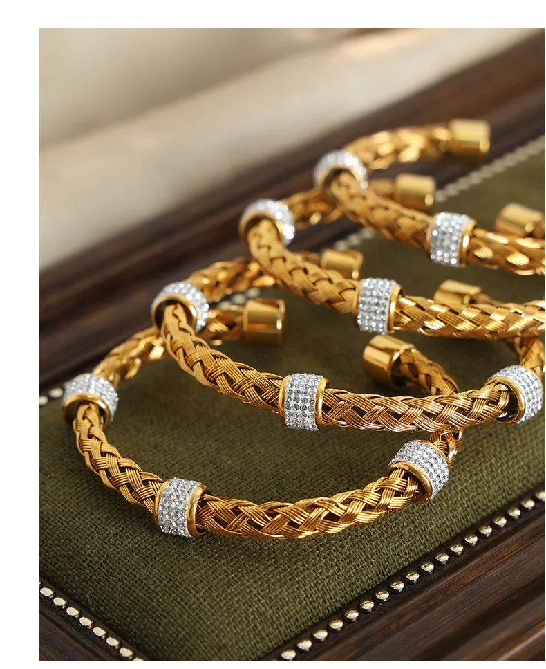 Virelia Weave – Gold-Plated Woven Cuff Bracelet