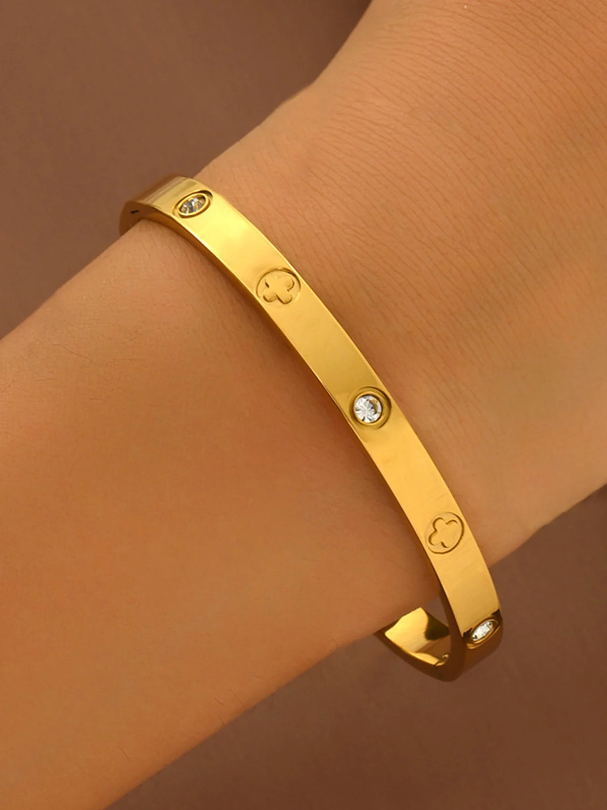 Fortuné Gleam – Vintage Clover Chain Bracelet Trio
