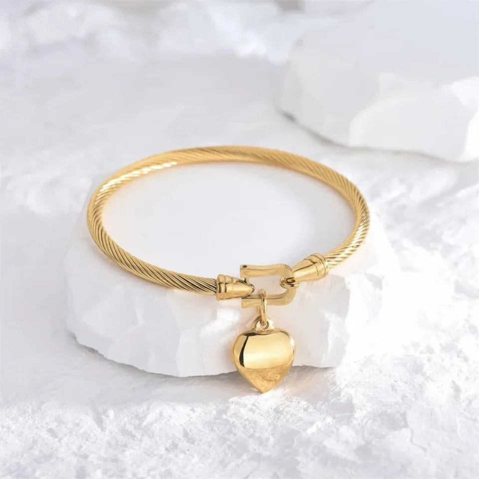 Amara Heart - Gold Plated Women’s Bracelet
