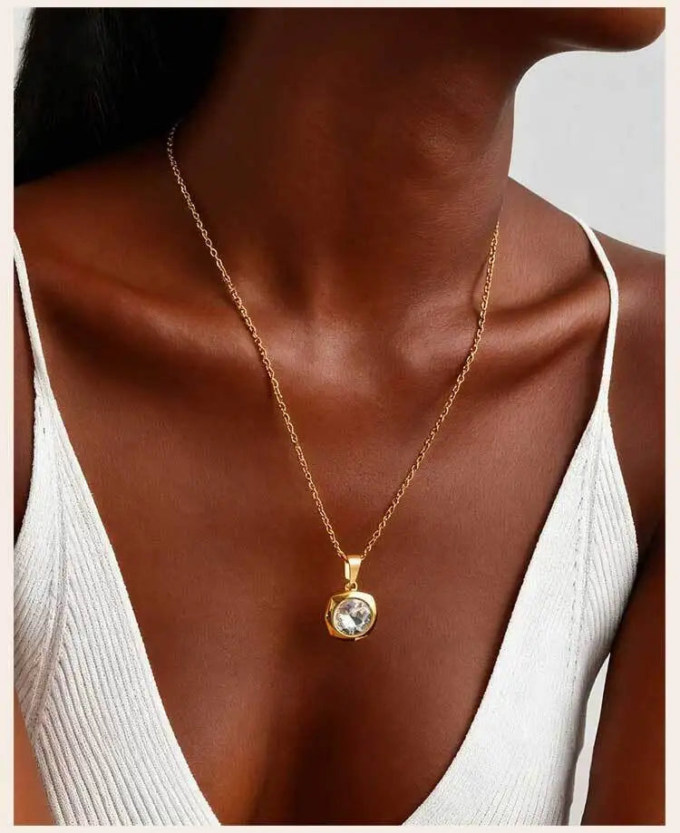 Éclat Nova – Modern Geometric Zircon Pendant