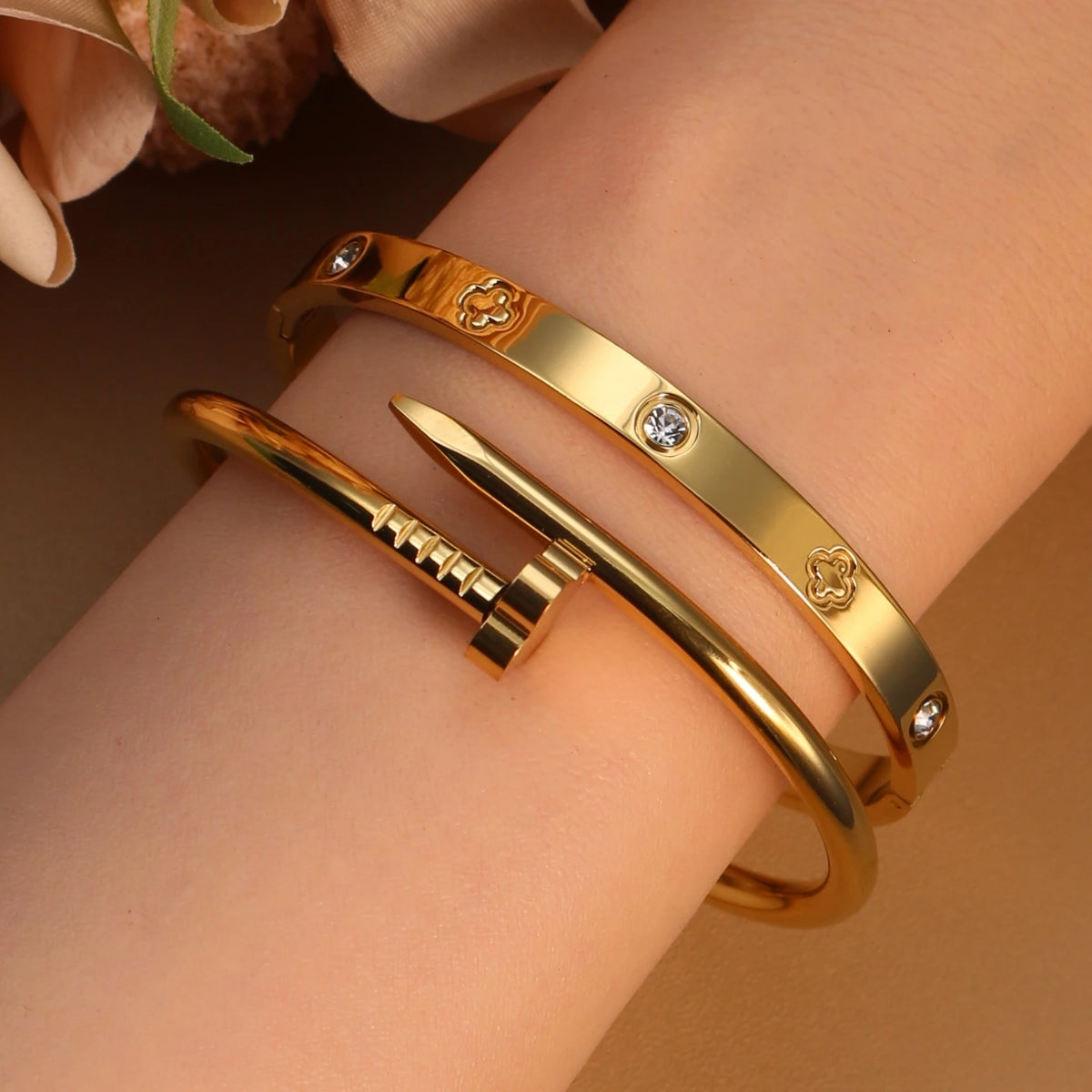 Selene Charm – Luxury Gold Zircon Bangle