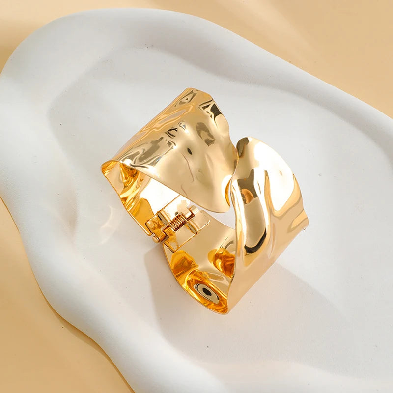 Evangeline Spark – Glossy Gold & Silver Bracelet