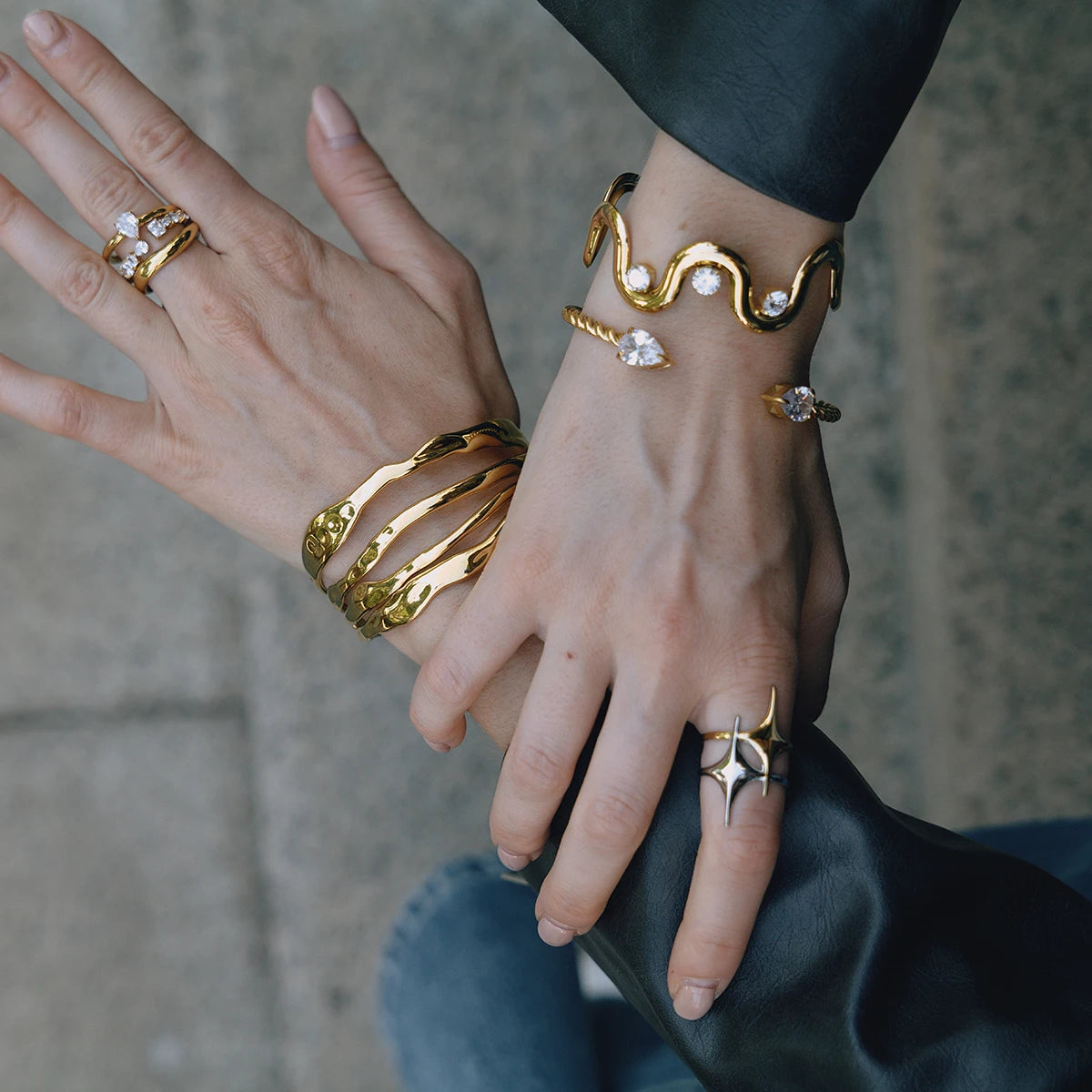 Lunara Bold – Minimalist Four-Layer Cuff Bracelet