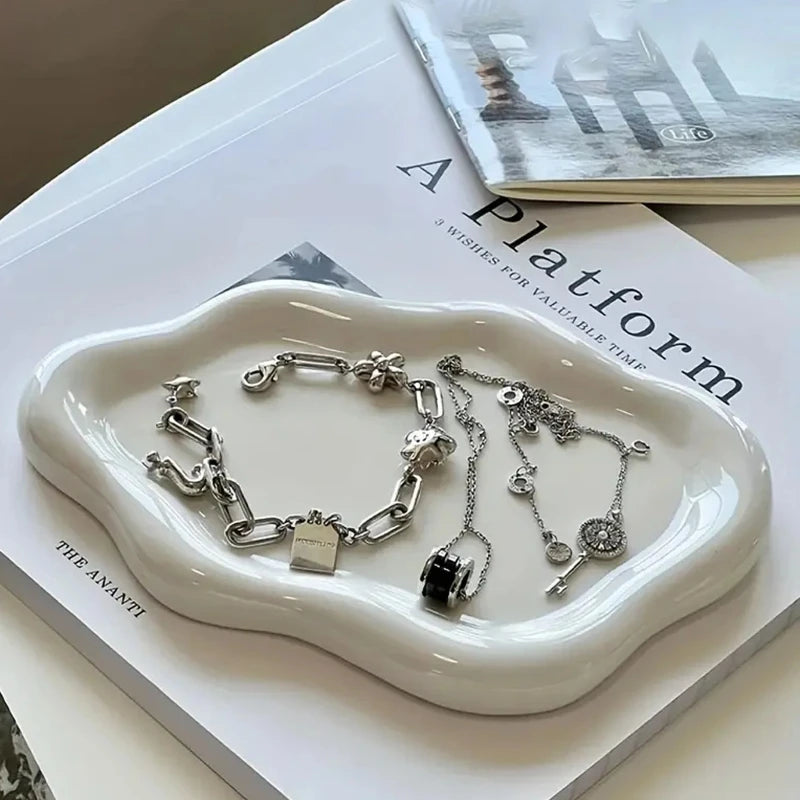 Isolde Cloud – Minimalist Jewelry Storage Tray
