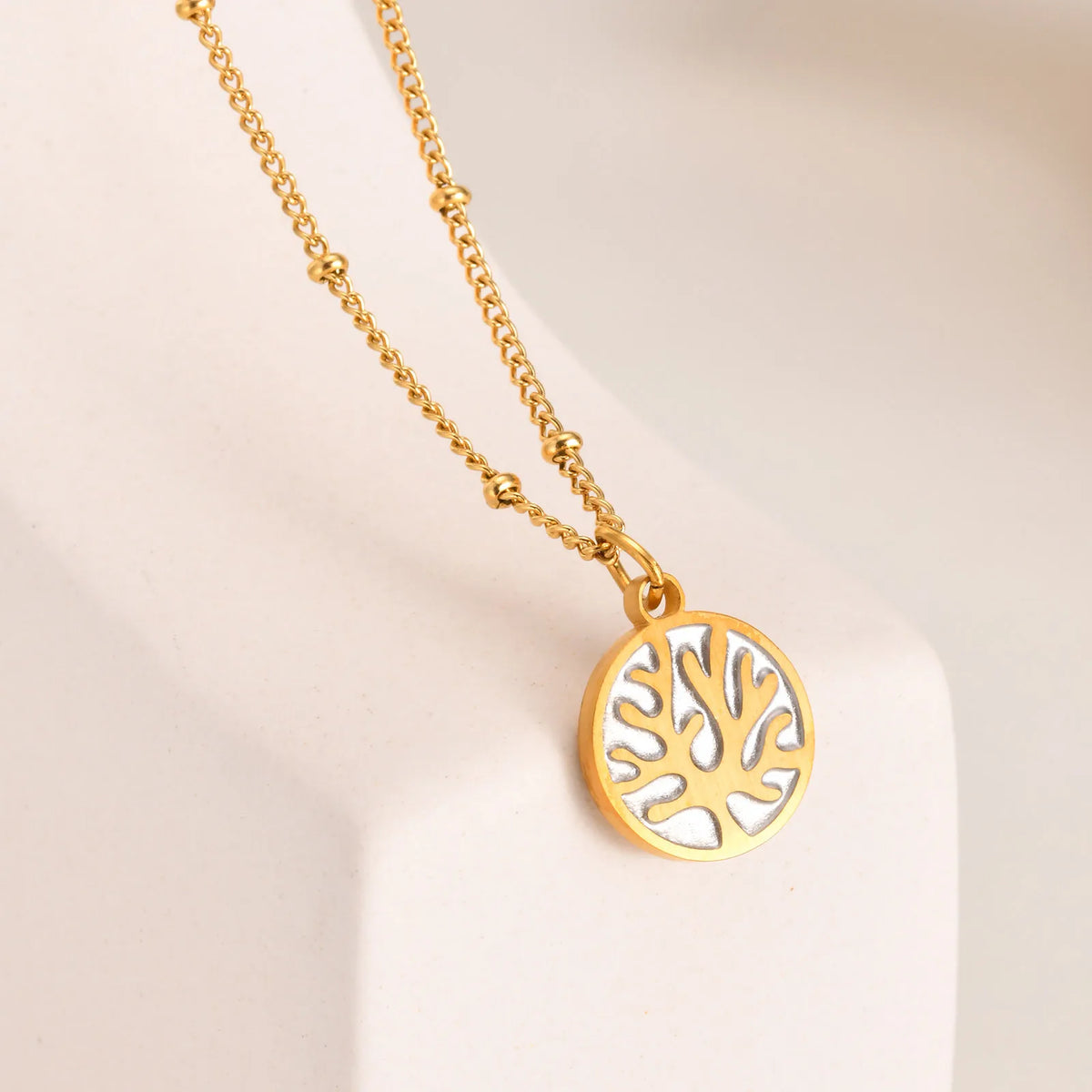 Coralia Charm – Golden Coral Bead Necklace