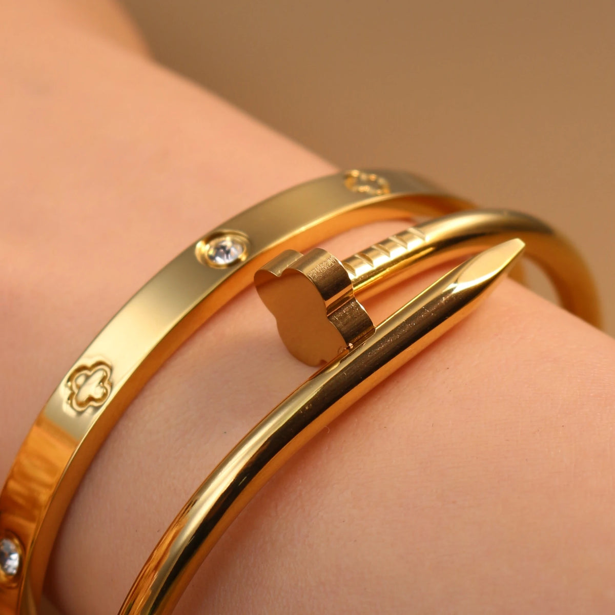 Selene Charm – Luxury Gold Zircon Bangle