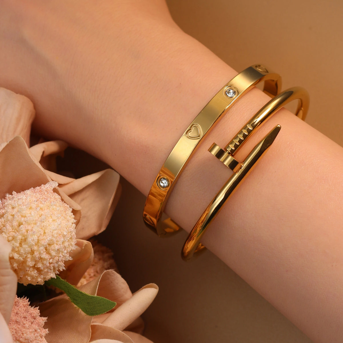 Selene Charm – Luxury Gold Zircon Bangle