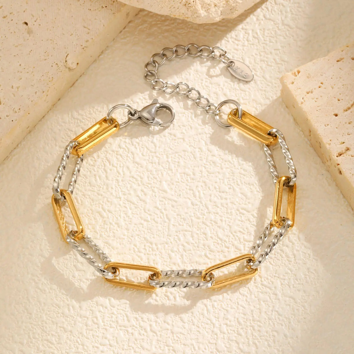 Twistora Luxe – Two-Tone Paperclip Link Bracelet